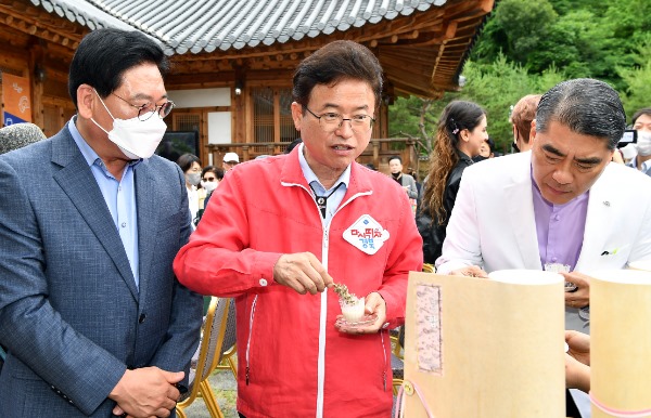 (1-3)전통주-경북관광_연계발전을_위한_업무협약.jpg