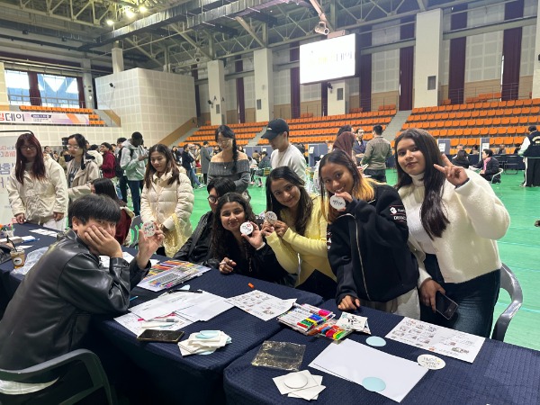 Work in GUMI Ī 1.jpg