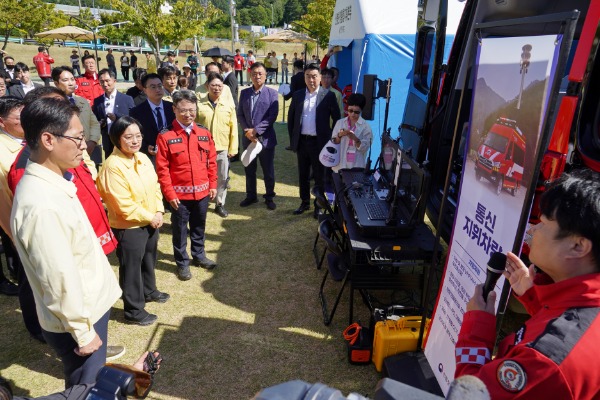 ��_READY_Korea_���_��ȭ_����_�Ʒ�2.jpg